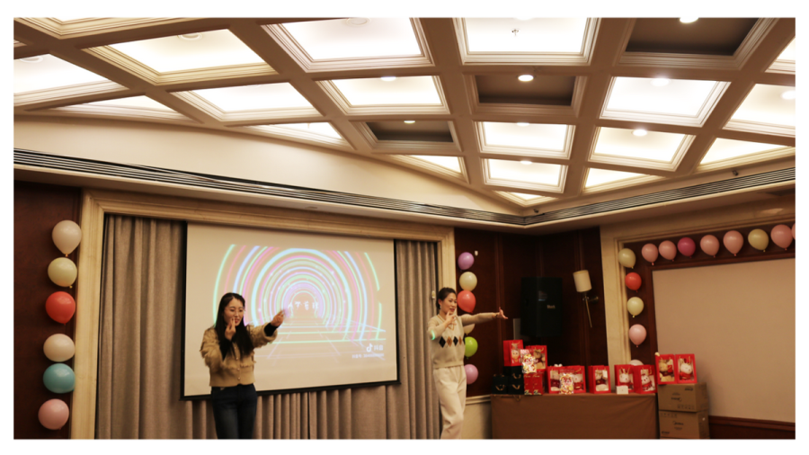 勇毅進(jìn)取，順風(fēng)飛揚(yáng) | 2023年 藍(lán)鵬測(cè)控年會(huì)  開場(chǎng)舞 黑桃A